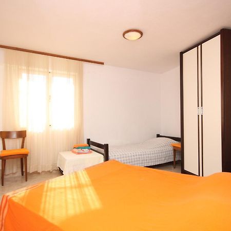 Apartments By The Sea Marusici, Omis - 8632 Mimice Quarto foto